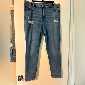 Old Navy Light Blue Distressed Skinny Jeans